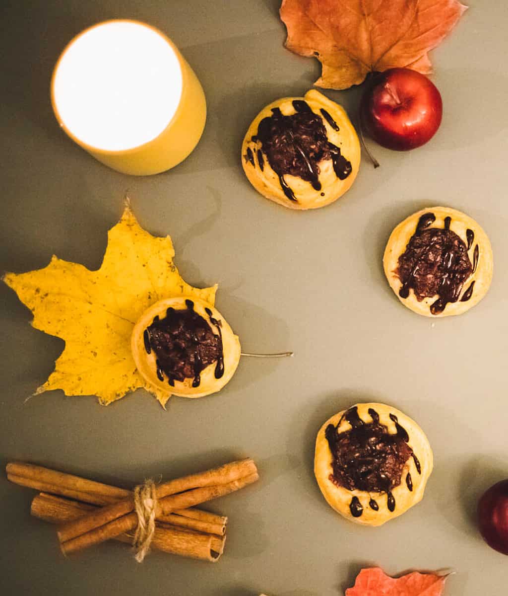 crescent roll apple dumplings