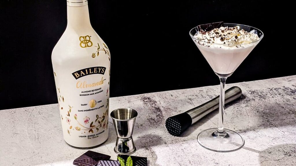almond baileys cocktail