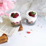 yogurt with granola