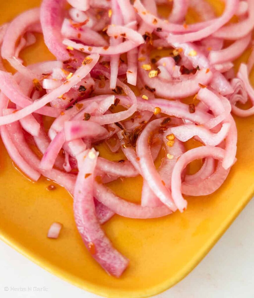 quick red pickled onions