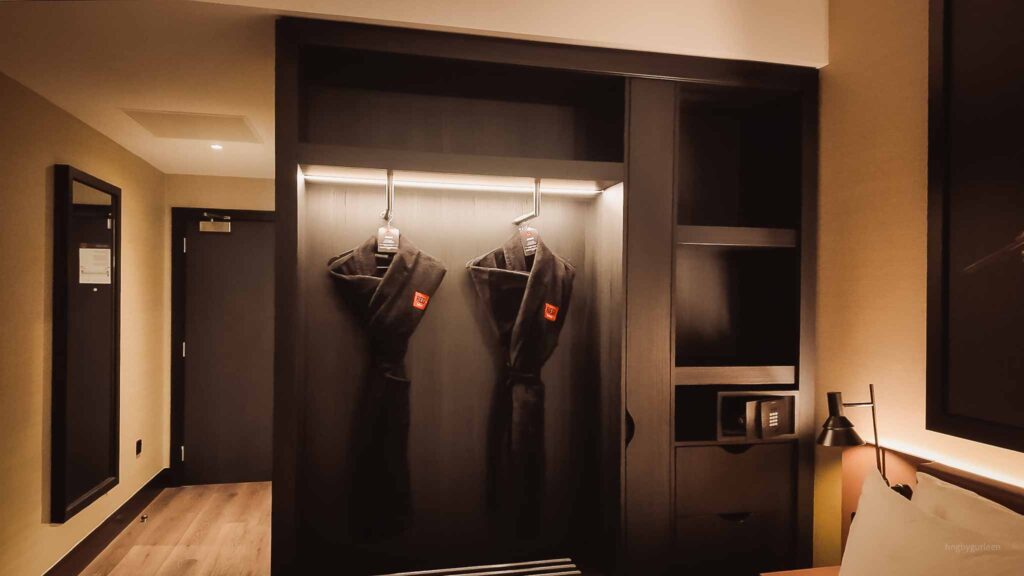 travel - hng by gurleen